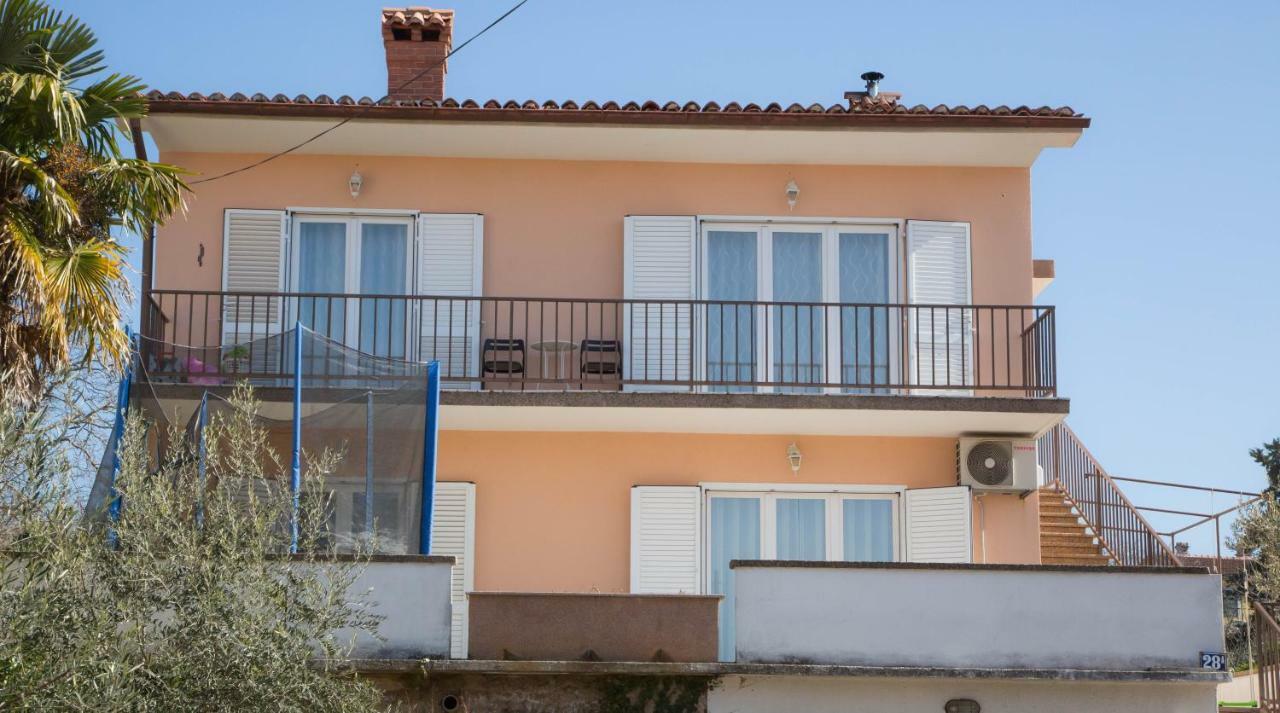 Apartman Matea Apartment Malinska Exterior photo
